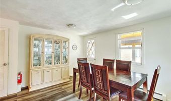 8 Ashby St, Johnston, RI 02919