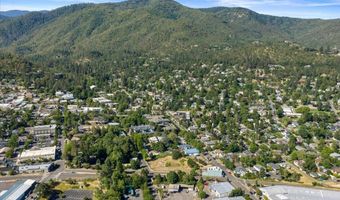 165 Water St, Ashland, OR 97520