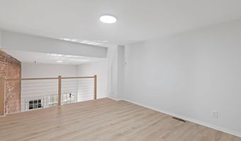 207 S PATRICK St 210, Alexandria, VA 22314