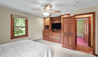13 Sunnyside Dr, Cumberland, RI 02864