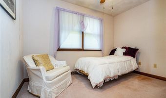 154 Spring Valley Dr, East Greenwich, RI 02818