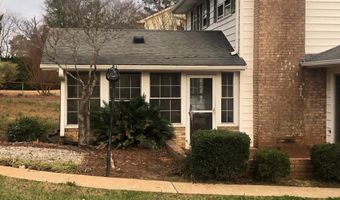105 Forestdale Dr, Boiling Springs, SC 29316