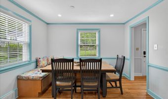 1006 King Rd, Cheshire, CT 06410