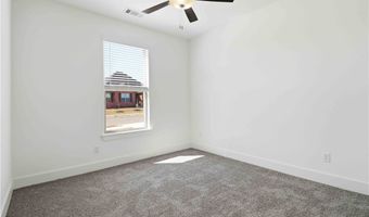 7014 Orange Ave, Bentonville, AR 72713