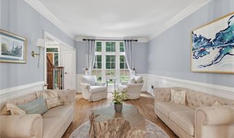 5050 Southlake Dr, Alpharetta, GA 30005