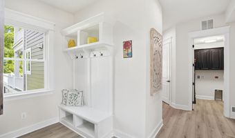 23518 LOVAGE Ct, Aldie, VA 20105