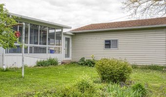 921 W WEILAND Ave, Appleton, WI 54914