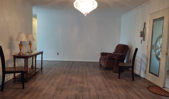 110 Stork St, Anna, IL 62906