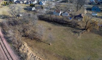 307 3rd Ave, Ackley, IA 50601