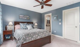74 Settlers Ct, Bedford, NH 03110