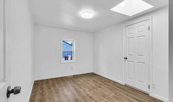 9 Frederick Dr, Bayville, NJ 08721