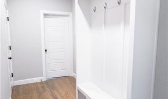 1610 Cherrie St, Centerton, AR 72719