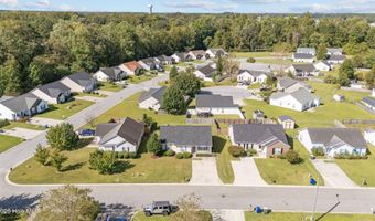 3786 Dover Dr, Ayden, NC 28513