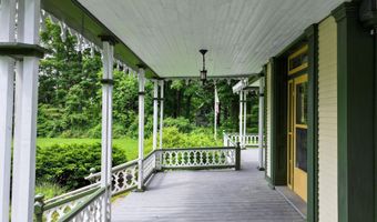 382 Hewitt Rd, Bristol, VT 05443