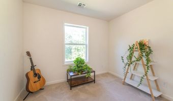 72 Lakeside Dr NW, Alloway, NJ 07461