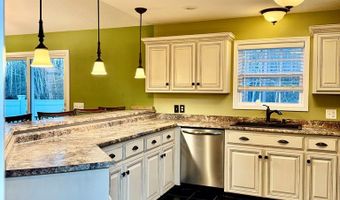 57 Brandon St, Baxley, GA 31513