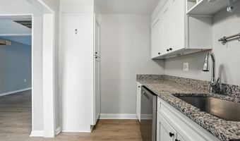 6613 10TH St A2, Alexandria, VA 22307
