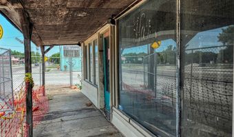 110 N Wickham St, Alvord, TX 76225