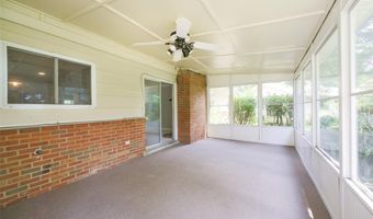 427 Brass Lamp Dr, Ballwin, MO 63011