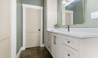 1100 Foxtrap Rd, Axis, AL 36505