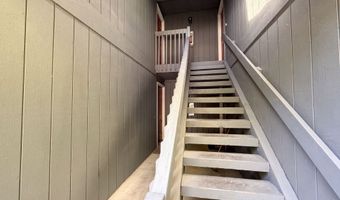 650 SW Meadow Dr 209, Beaverton, OR 97006