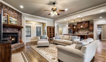 703 Eaton St, Bentonville, AR 72712