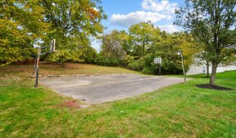 2558 Apple Ridge Ln, Amberley, OH 45236