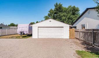 464 S Meridian St, Blackfoot, ID 83221