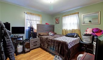 270 Woodward Ave, East Providence, RI 02914