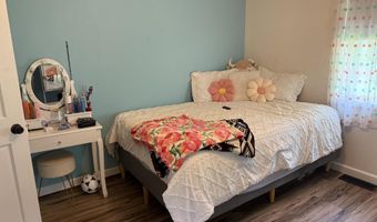 35 Maple St, Baileyville, ME 04694