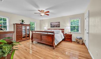 9 Arapaho Rd, Brookfield, CT 06804
