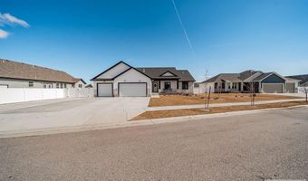 576 Hollow Dr, Ammon, ID 83401