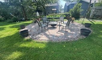 1102 10th St NW, Austin, MN 55912