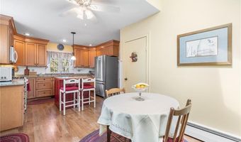 146 Bay View Ave, Bristol, RI 02809