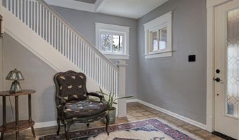 914 W 4TH St, Appleton, WI 54914