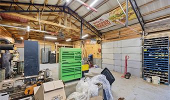 11905 E Old Bellville Rd, Belleville, AR 72824