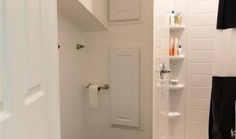 53 School St, East Providence, RI 02914