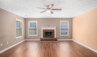 673 Country Grove Ln, Auburn, GA 30011