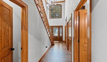 3901 N MILLWOOD Dr, Appleton, WI 54913