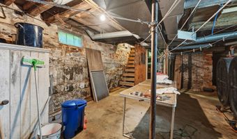 28 Chapel St, Augusta, ME 04330
