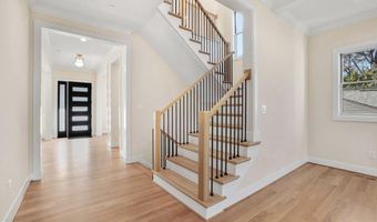 6107 DUNLEER Ct, Bethesda, MD 20817