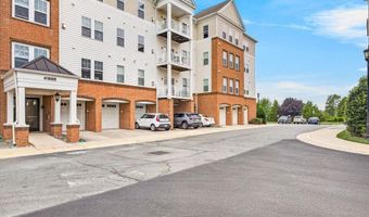 41895 CATHEDRAL VALLEY Sq 401, Aldie, VA 20105