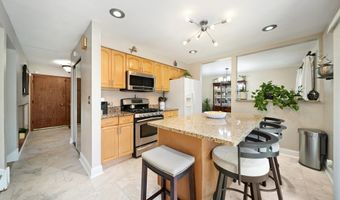 365 W Myrick Ave, Addison, IL 60101