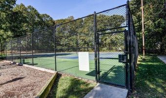 129 Dumbarton Hill Ct, Aberdeen, NJ 07747