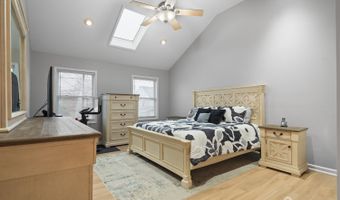 198 Arlington Ave, Aberdeen, NJ 07721