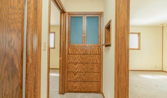 164 Park Pl, Arnolds Park, IA 51331