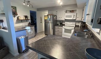 1105 Redding Ln, Angola, IN 46703