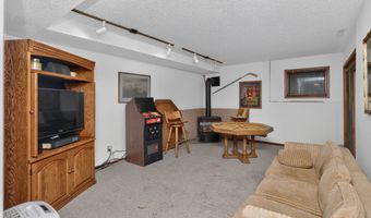 4612 Dover Dr, Ames, IA 50014