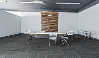 105 W Broadway, Andrews, TX 79714