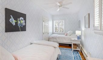 37 Almy St, Newport, RI 02840
